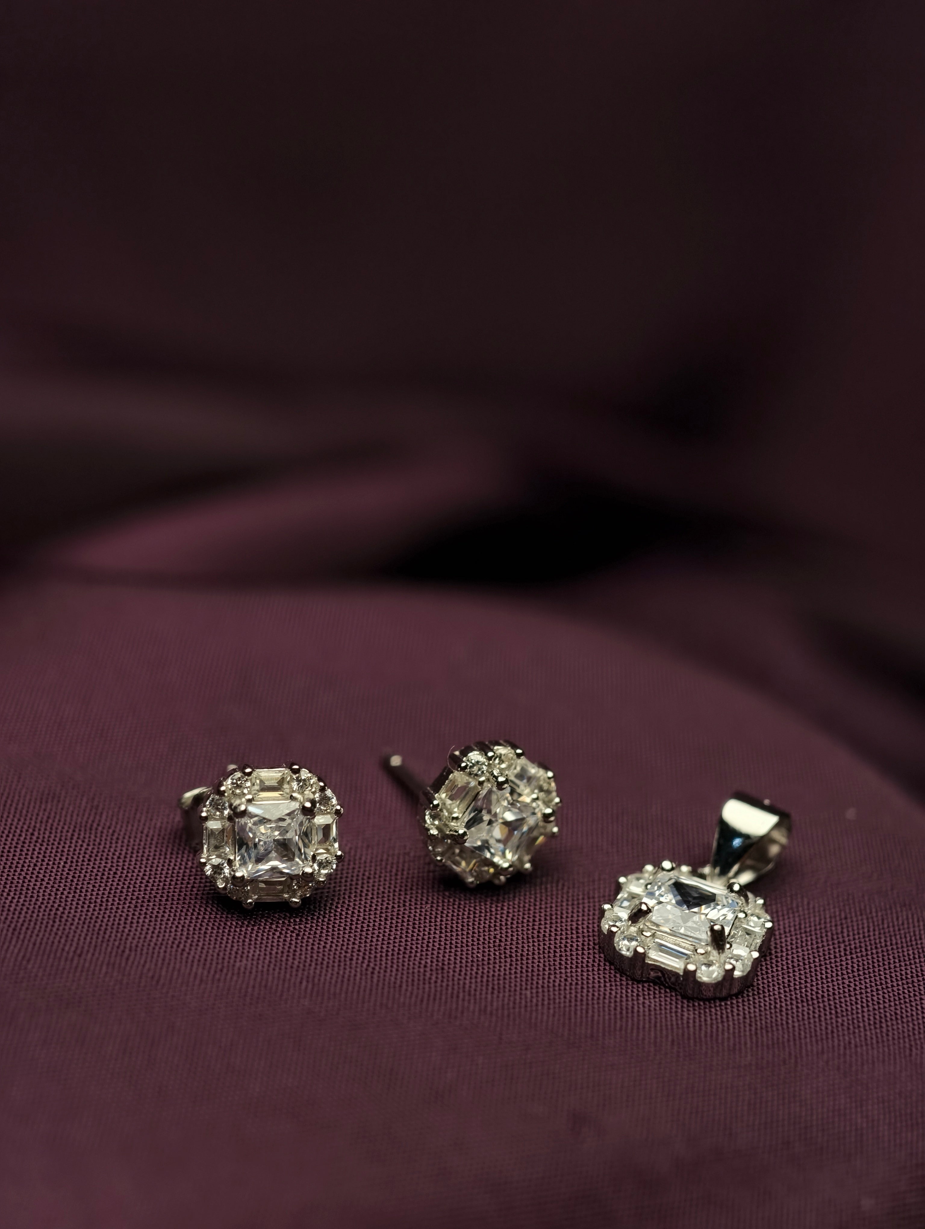 Pendant Set