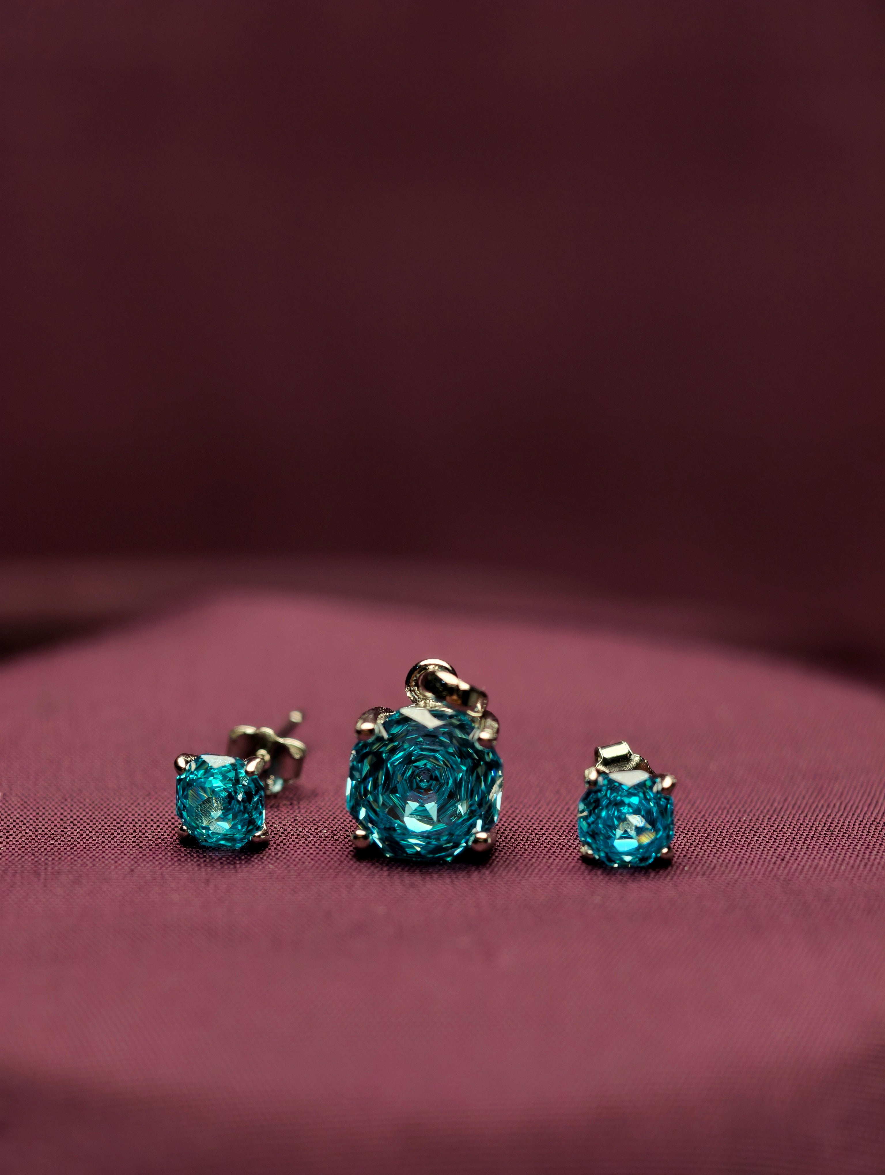 Pendant Set